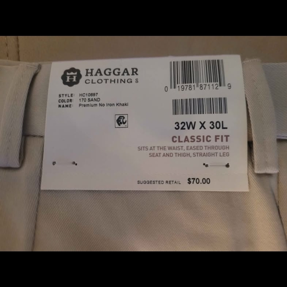 Haggar Premium No-Iron Khaki Chinos - Classic Fit. $70 on tags. 32×30 - Picture 2 of 3